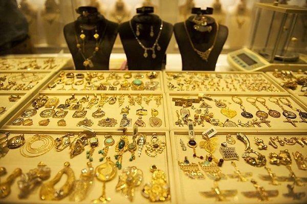 120 empresas atendendo a feira internacional de joias em Teerã