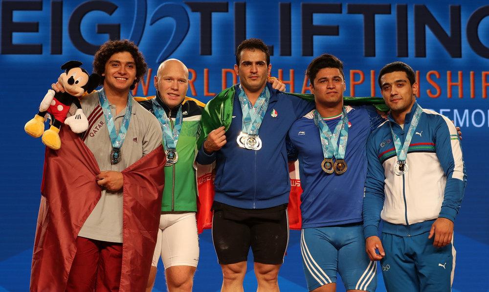 Sohrab Moradi, do Irã, ganha medalha de ouro nos Campeonatos Mundiais da IWF