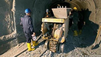 Oficial: Irã a concurso 15 projetos de mineração.